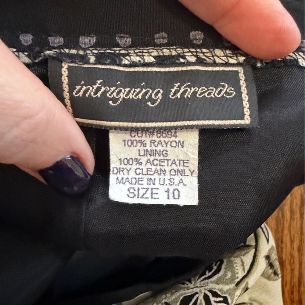 Intriguing Threads Vintage Black Gray Tan Floral Animal Print Skirt Size 10 - Picture 2 of 8
